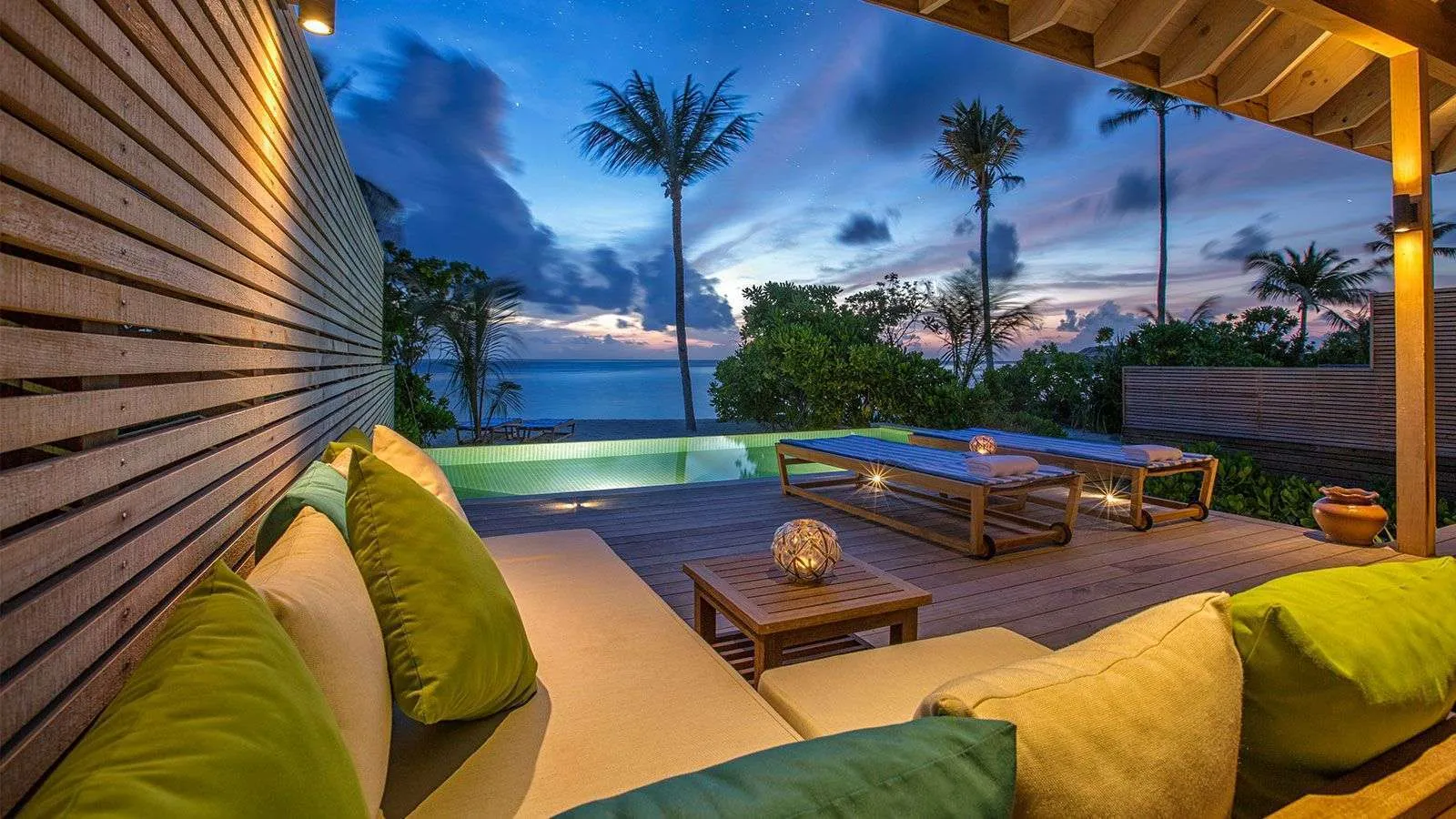 Hurawalhi Maldives villa